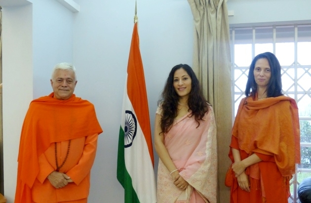 Visita de H.H. Jagat Guru Amrta Súryánanda Mahá Rája à Embaixada da Índia